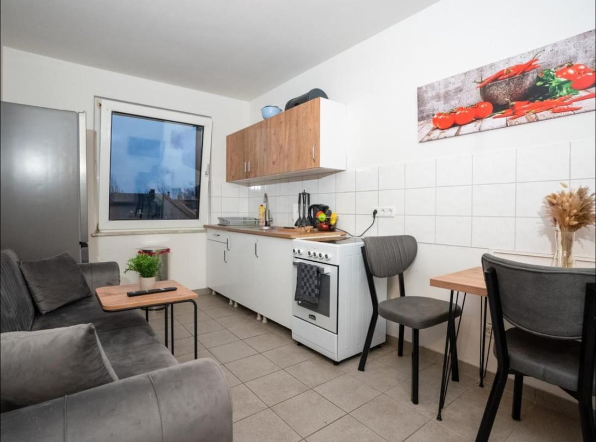 Livemore24 - 2 In 24-7 Check-in Apartment *